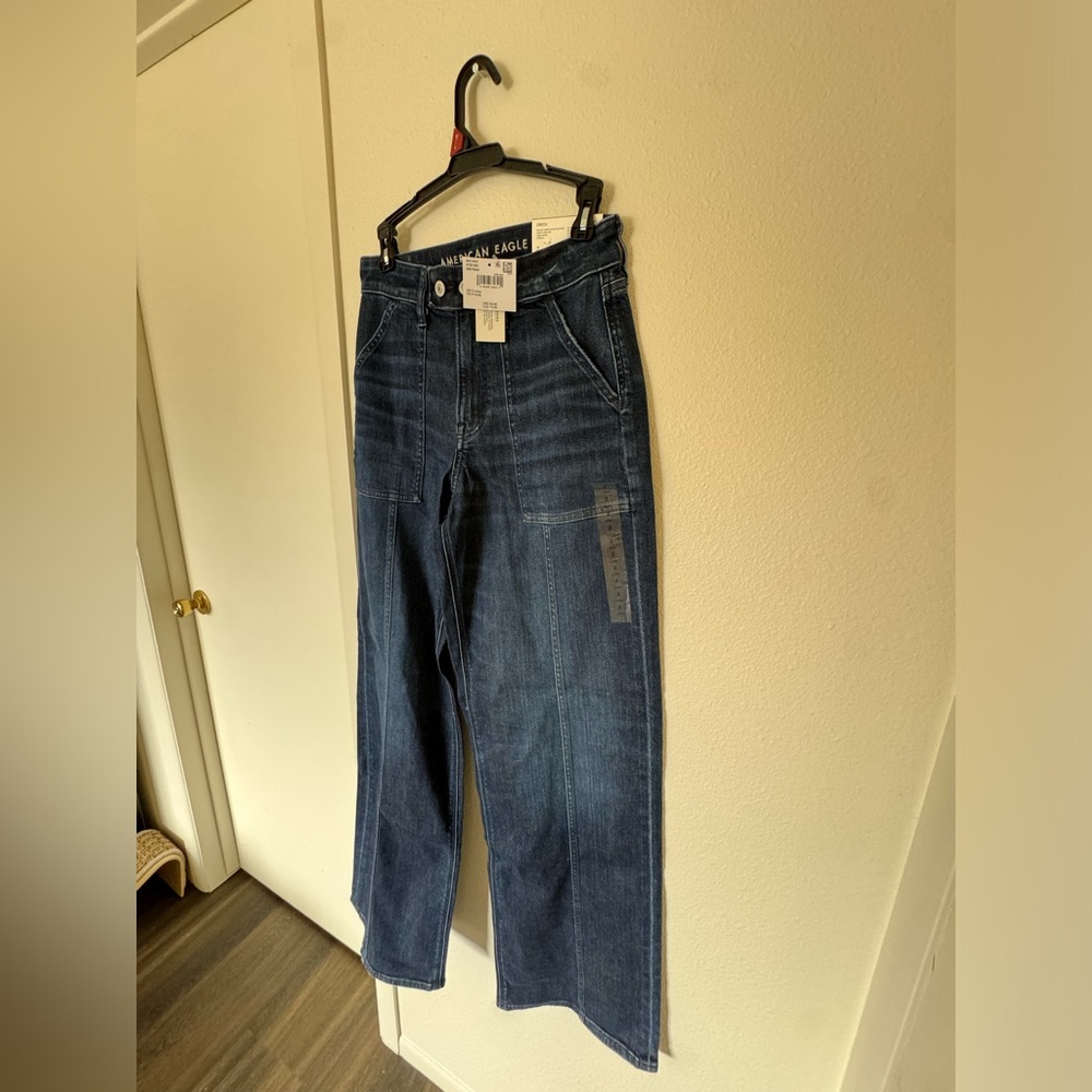 women’s american eagle navy blue straight leg jeans size 2, new with tags